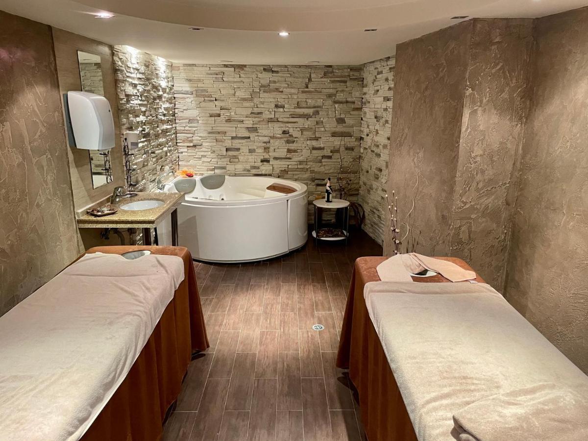 Ground Floor 2-Bedrooms, 2-Bathrooms Apartment Near Bansko In A Complex With Pools And Spa Included Raslog Exterior foto
